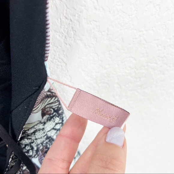 Maaji - Picture 7 of 9